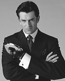 rupert everett as claw in inspector gadget